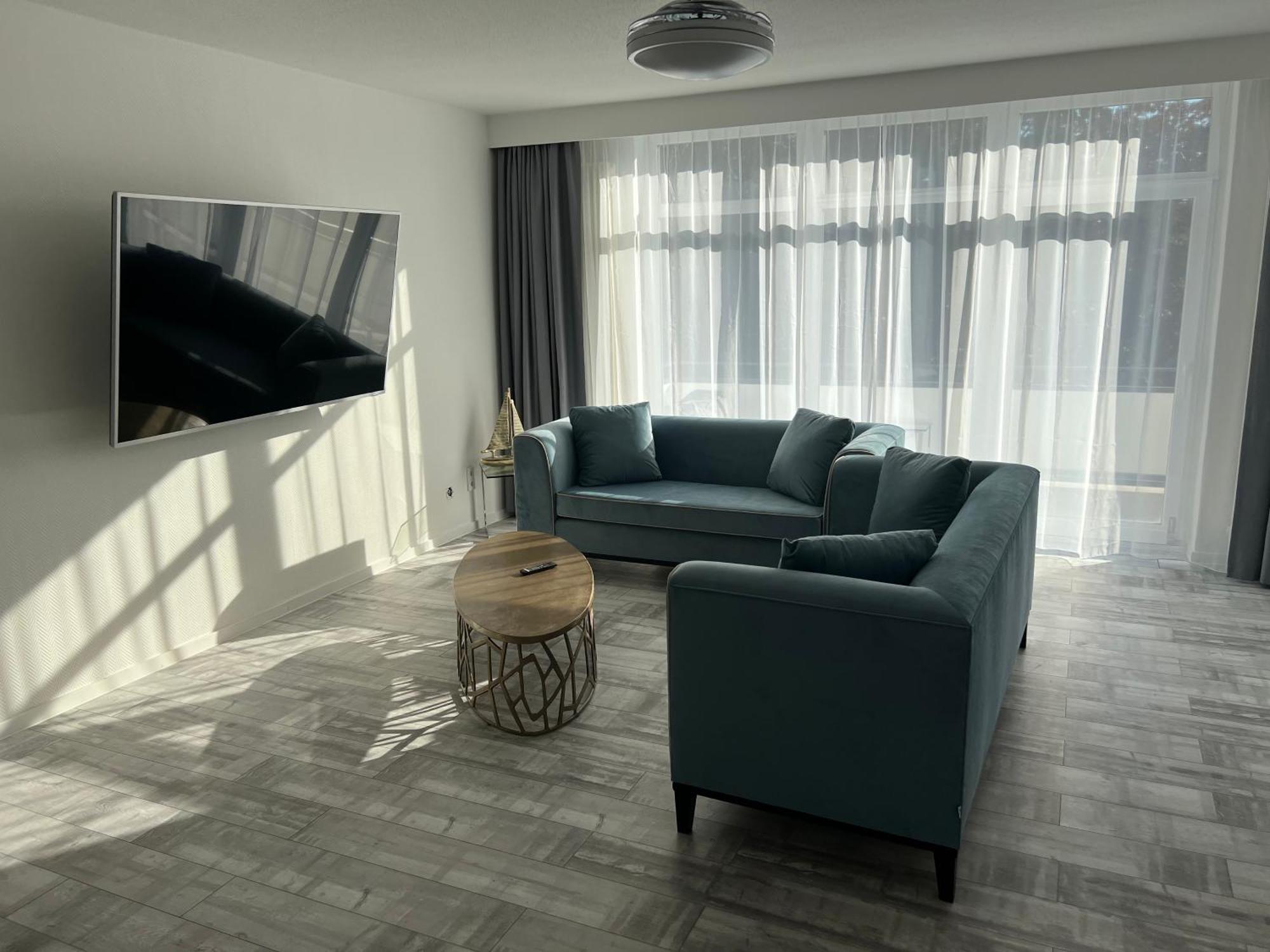 Hotel Leuchtturm Тиммендорфер-Штранд Экстерьер фото